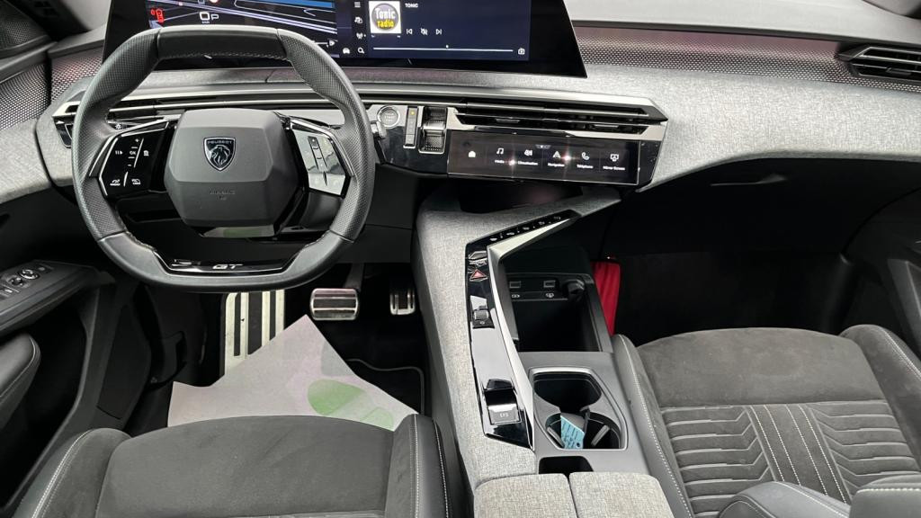 Nouvelle PEUGEOT 3008 Hybrid 145 e-DCS6  III GT - Sellerie Alcantara REFLECTION