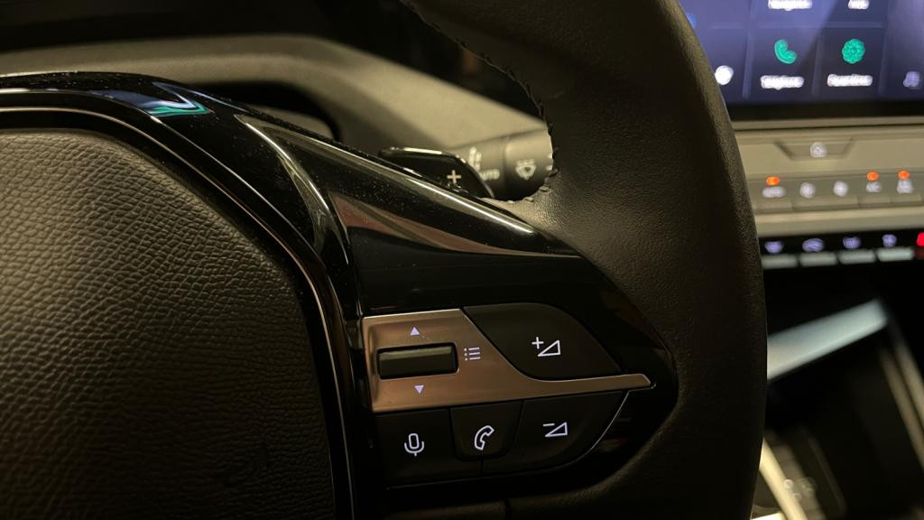 Nouvelle PEUGEOT 308  1.5 BlueHDi S&S - 130 - EAT8  III BERLINE Active Pack