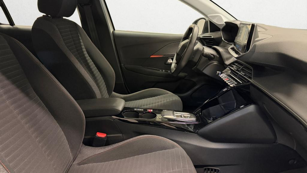 PEUGEOT 208 e- - 136  II BERLINE Active Pack