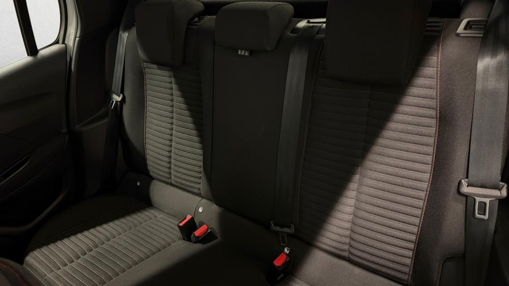 PEUGEOT 208 e- - 136  II BERLINE Active Pack