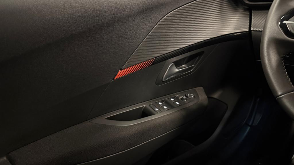 PEUGEOT 208 e- - 136  II BERLINE Active Pack