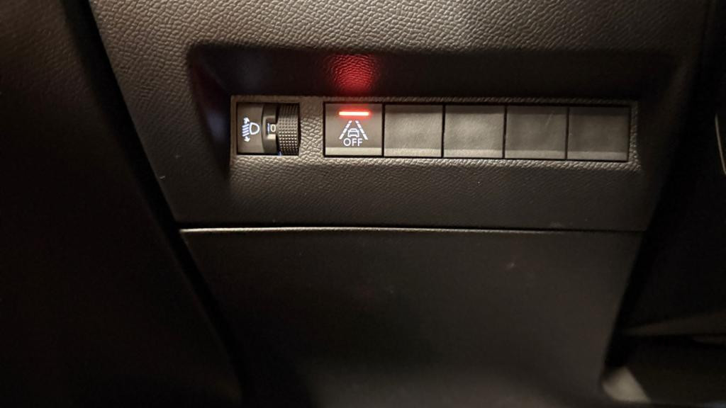 PEUGEOT 208 e- - 136  II BERLINE Active Pack