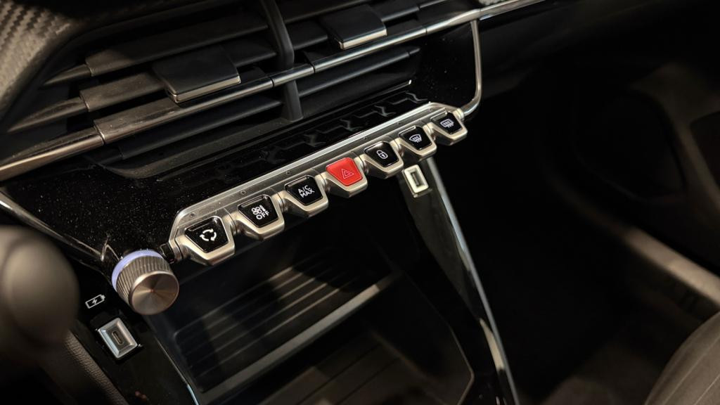 PEUGEOT 208 e- - 136  II BERLINE Active Pack