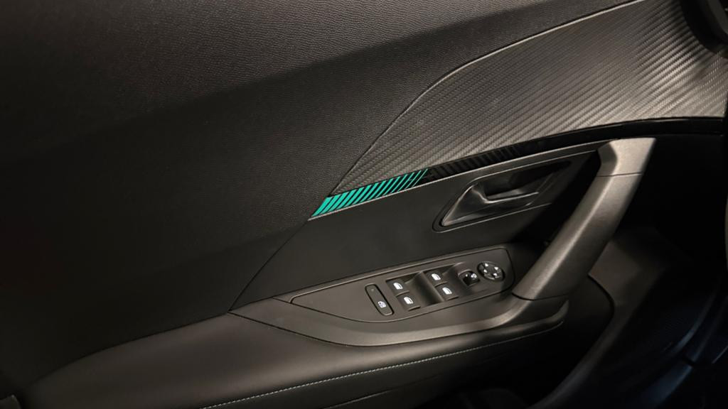 PEUGEOT 2008  1.2i PureTech 12V S&S - 100  II Allure Pack