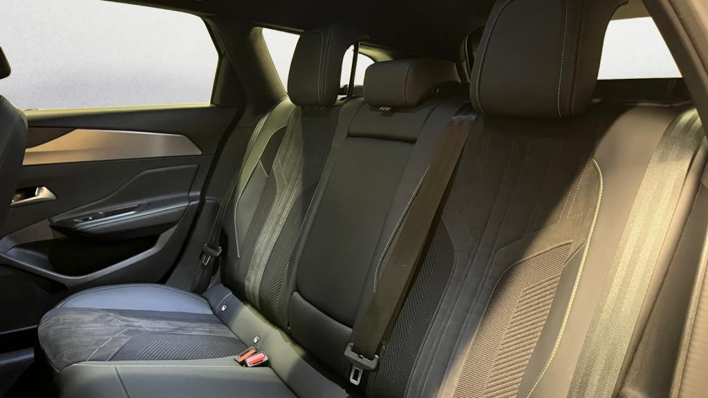 Nouvelle PEUGEOT 308 SW 1.5 BlueHDi S&S - 130 - EAT8  III SW BREAK GT 