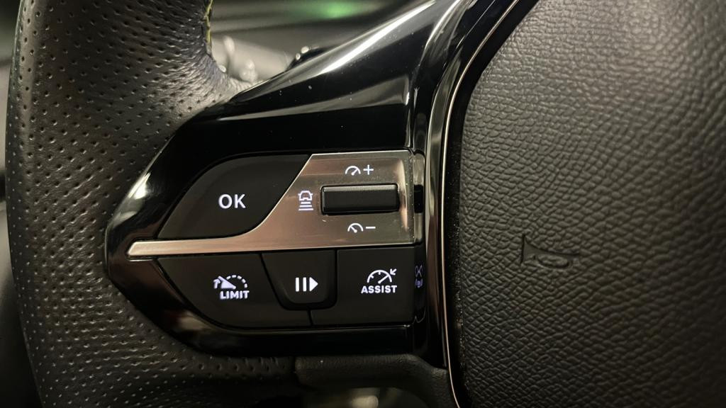 Nouvelle PEUGEOT 308 SW 1.5 BlueHDi S&S - 130 - EAT8  III SW BREAK GT 