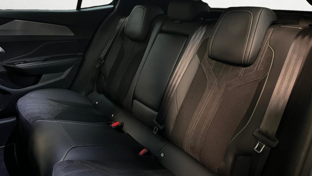 Nouvelle PEUGEOT 408  1.6 PHEV - 225 - e-EAT8  BERLINE GT 