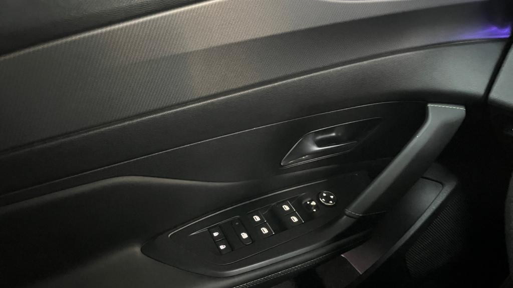 Nouvelle PEUGEOT 408  1.6 PHEV - 225 - e-EAT8  BERLINE GT 