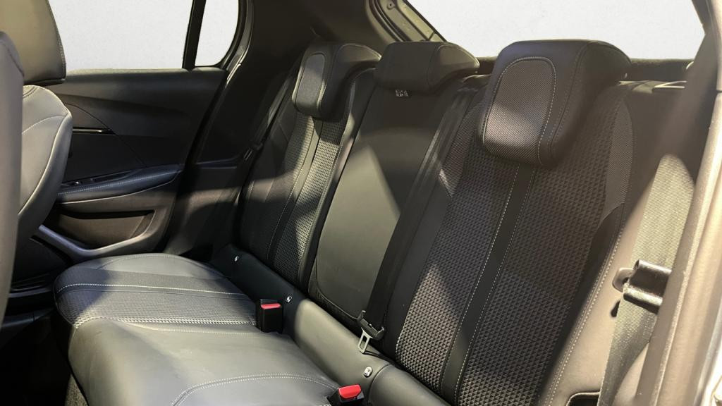 PEUGEOT 208  1.2i PureTech 12V S&S - 100 - BV EAT8  II 2019 BERLINE GT 