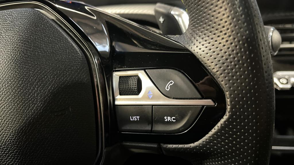 PEUGEOT 208  1.2i PureTech 12V S&S - 100 - BV EAT8  II 2019 BERLINE GT 