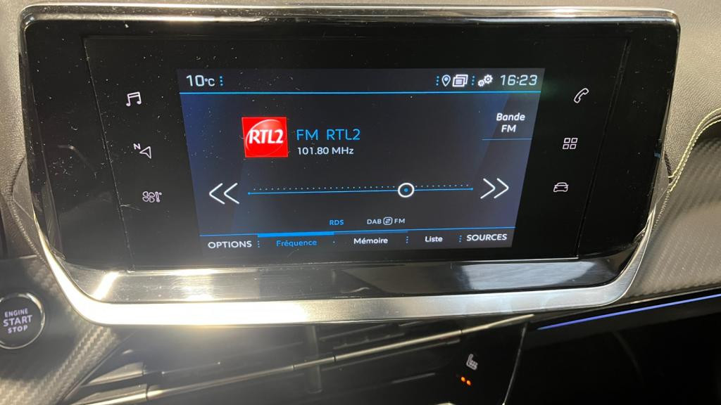 PEUGEOT 208  1.2i PureTech 12V S&S - 100 - BV EAT8  II 2019 BERLINE GT 