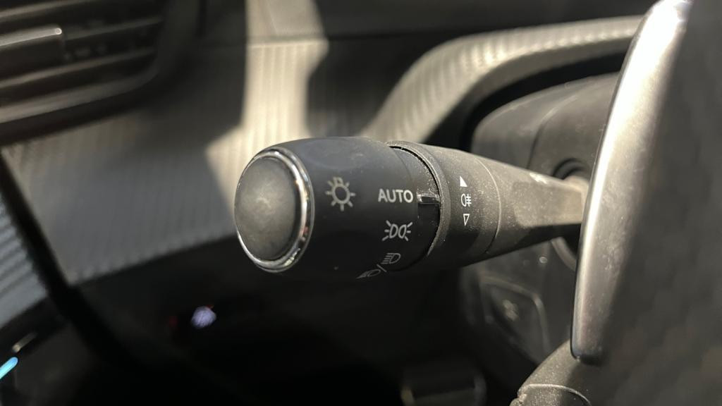 PEUGEOT 208  1.2i PureTech 12V S&S - 100 - BV EAT8  II 2019 BERLINE GT 