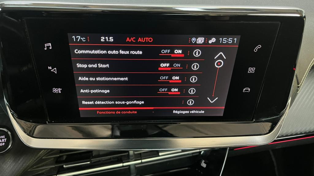 PEUGEOT 208 BlueHDi 100 II GT - Toit Panoramique - Sièges Chauffants - Entretien Complet