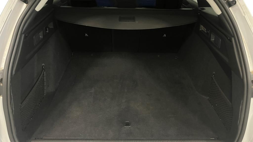 Nouvelle PEUGEOT 308 SW 1.2i PureTech 12V S&S - 130  III SW BREAK Active Pack