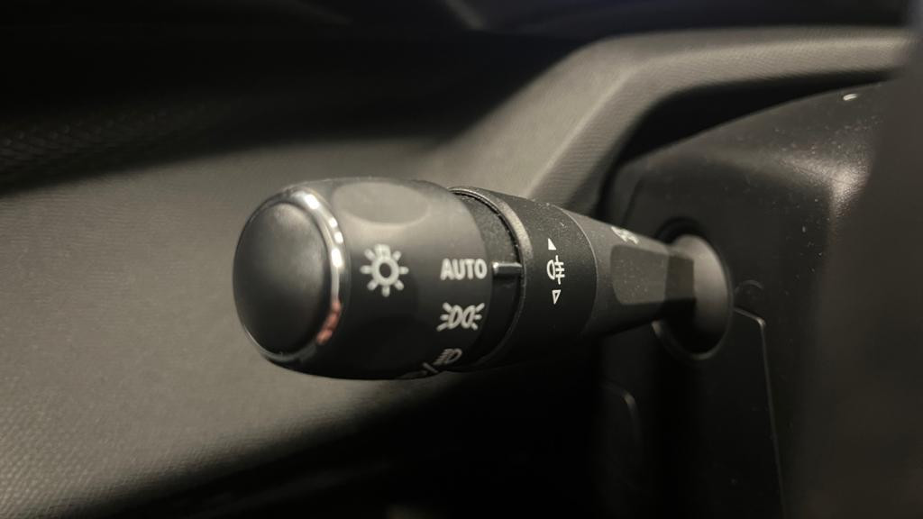 Nouvelle PEUGEOT 308 SW 1.2i PureTech 12V S&S - 130  III SW BREAK Active Pack