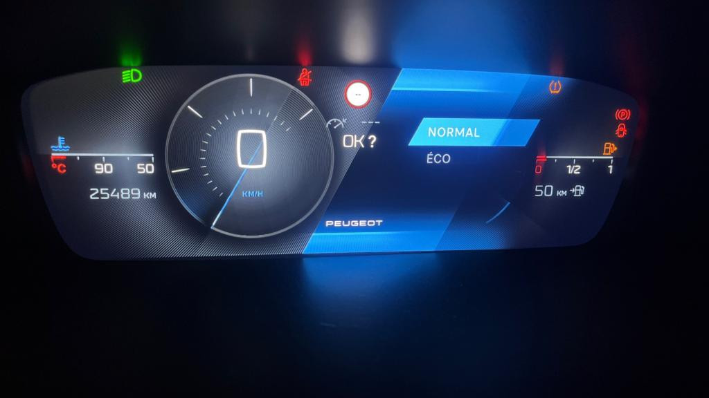 Nouvelle PEUGEOT 308 SW 1.2i PureTech 12V S&S - 130  III SW BREAK Active Pack