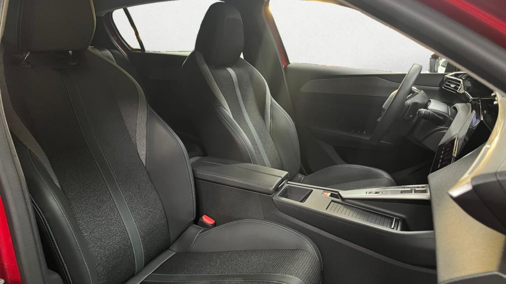 Nouvelle PEUGEOT 308  1.5 BlueHDi S&S - 130 - EAT8  III BERLINE Allure