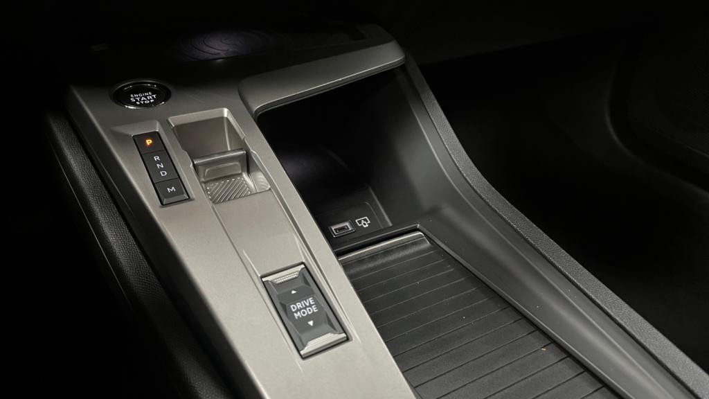 Nouvelle PEUGEOT 308  1.5 BlueHDi S&S - 130 - EAT8  III BERLINE Allure