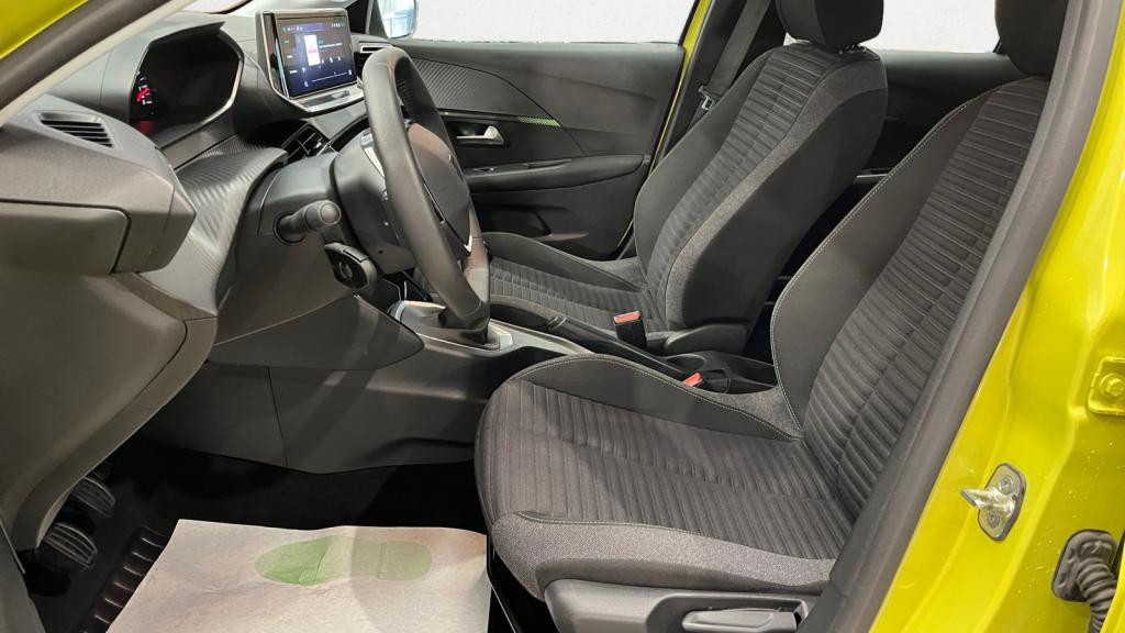 Nouvelle PEUGEOT 208 PureTech 100 II Active - Pack Navigation