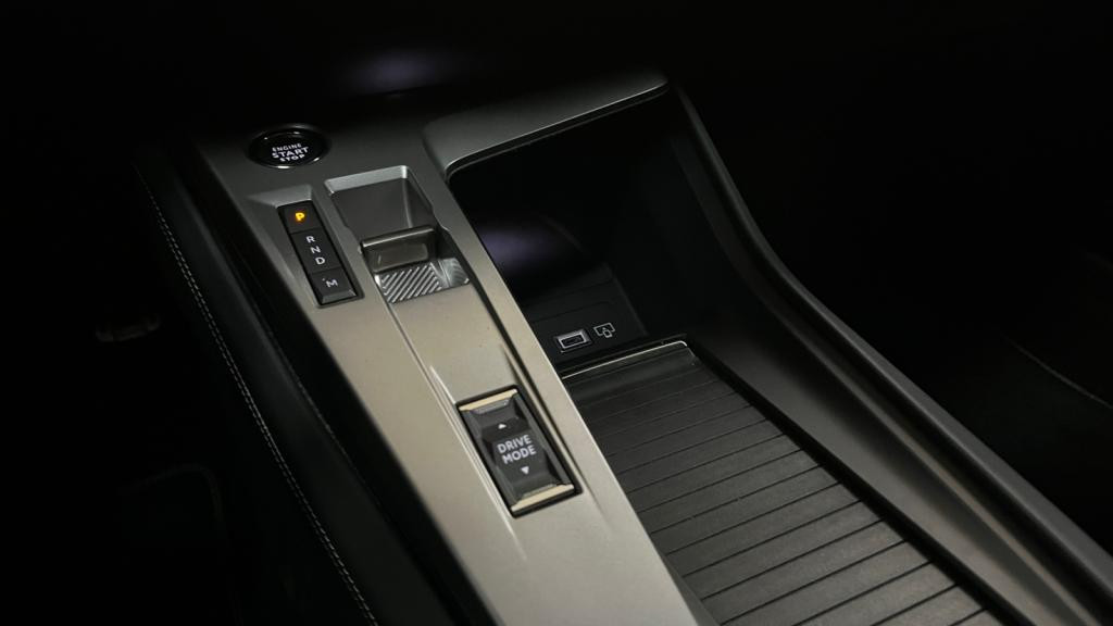 PEUGEOT 308 PureTech 130 EAT8 III GT- Sellerie Alcantara - Sièges Electriques