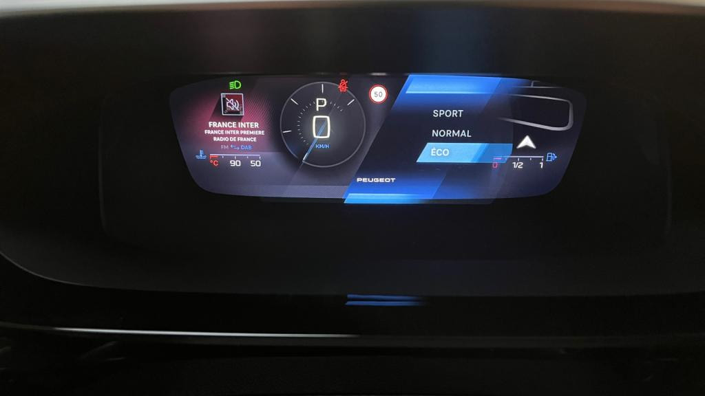 PEUGEOT 308 PureTech 130 EAT8 III GT- Sellerie Alcantara - Sièges Electriques