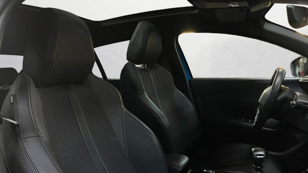 PEUGEOT 208  1.5 BlueHDi 100 II GT - Toit Panoramique