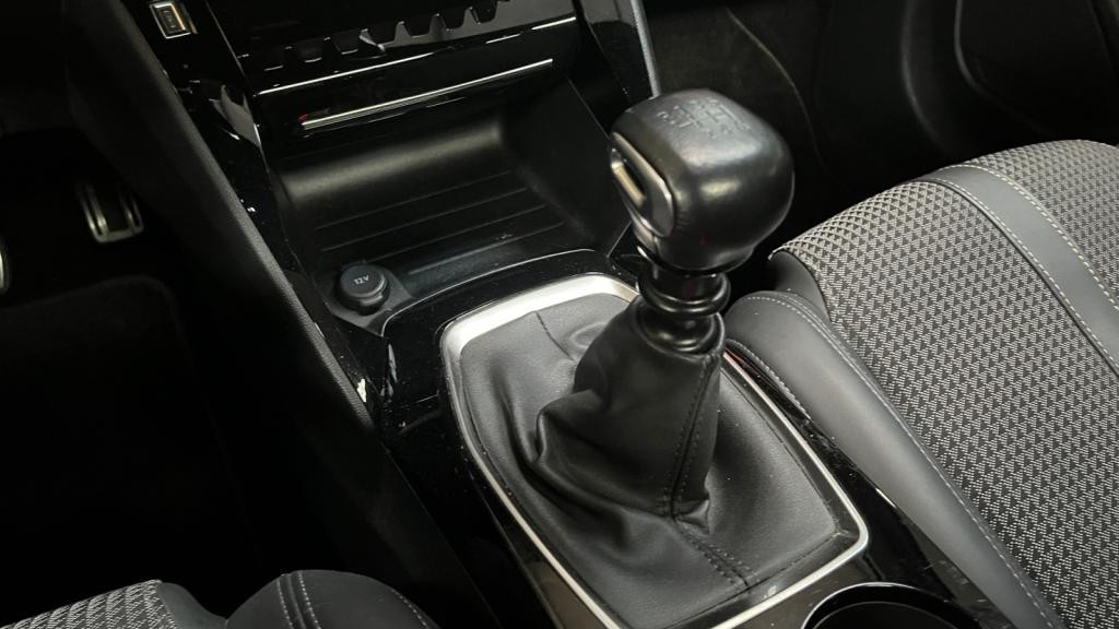 PEUGEOT 208  1.5 BlueHDi 100 II GT - Toit Panoramique