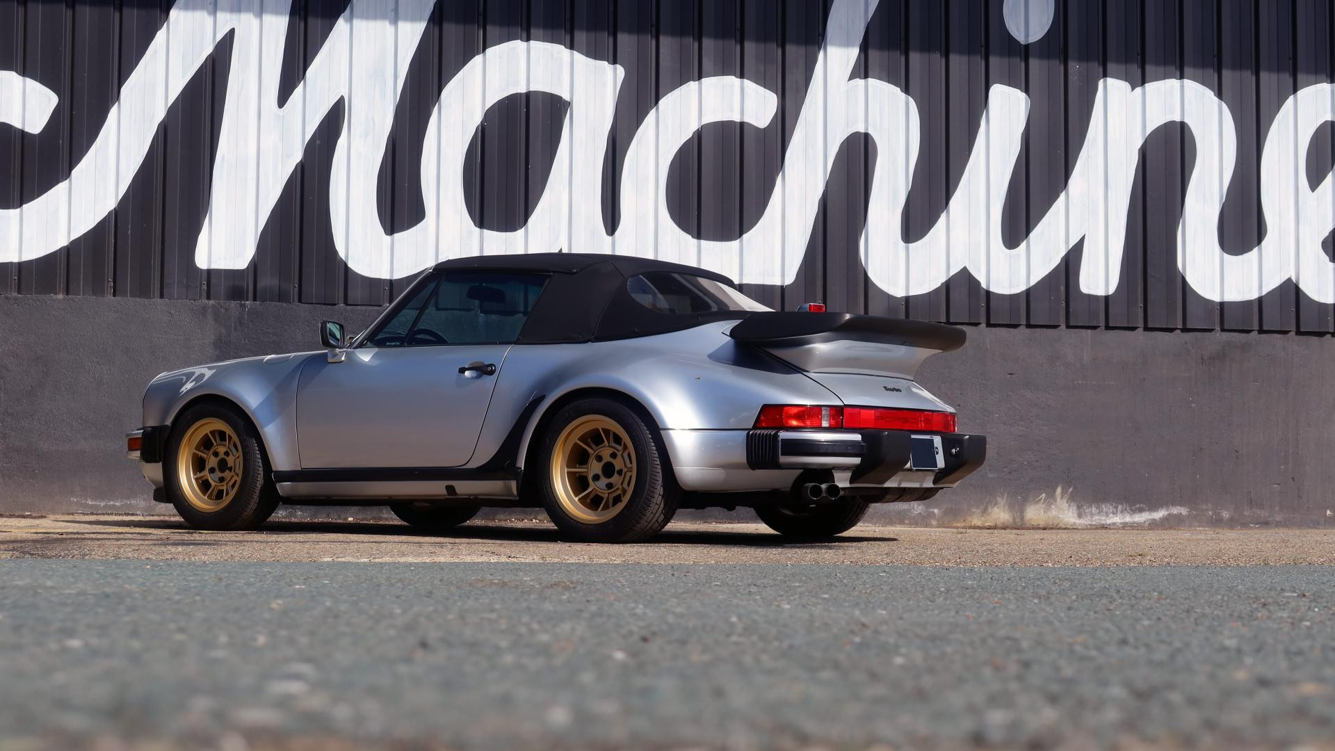 PORSCHE 911 930 TURBO CABRIOLET MATCHING COLOR ET NUMBERS  MACHINE REVIVAL