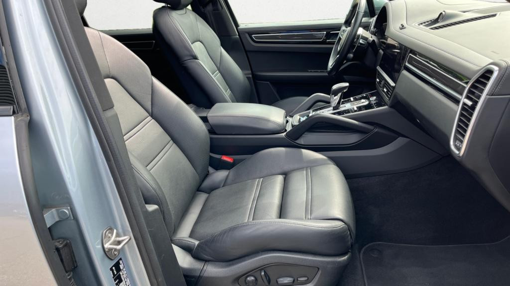 PORSCHE CAYENNE 3.0i V6 - 462 - Tiptronic S - Start&Stop  E-Hybrid