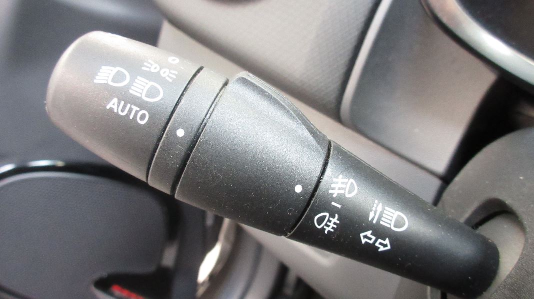 RENAULT CLIO 4 DCI 90 ENERGY E6 INTENS 2015 5P