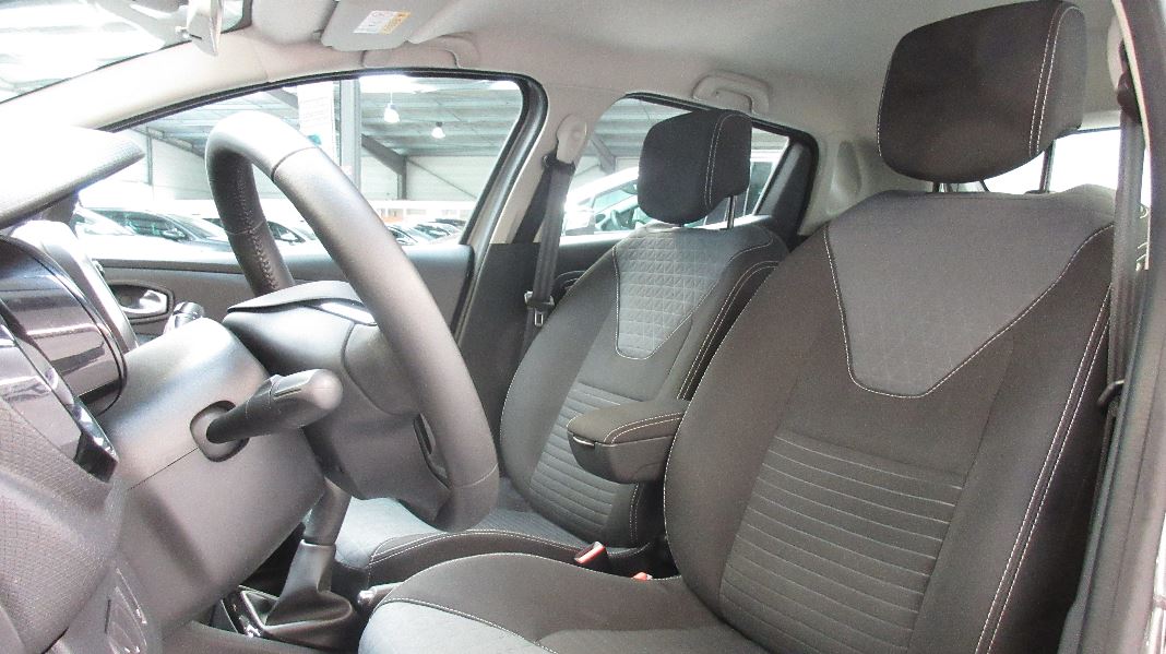 RENAULT CLIO 4 DCI 90 ENERGY E6 INTENS 2015 5P