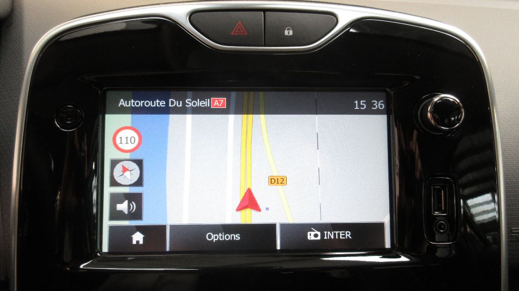 RENAULT CLIO 4 DCI 90 ENERGY E6 INTENS 2015 5P