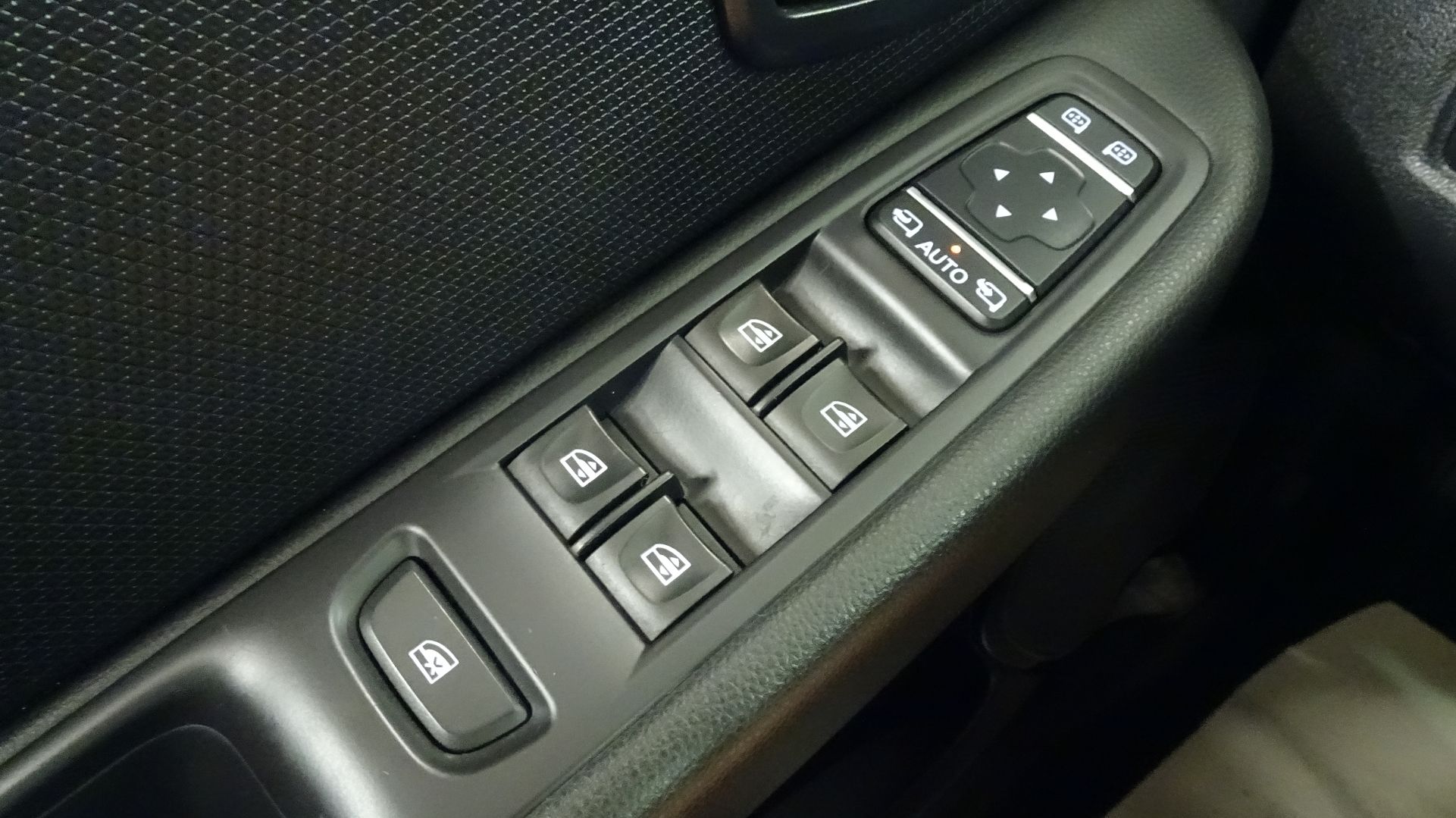 RENAULT CLIO 4 1.5 DCI 90CH ENERGY INTENS 5P