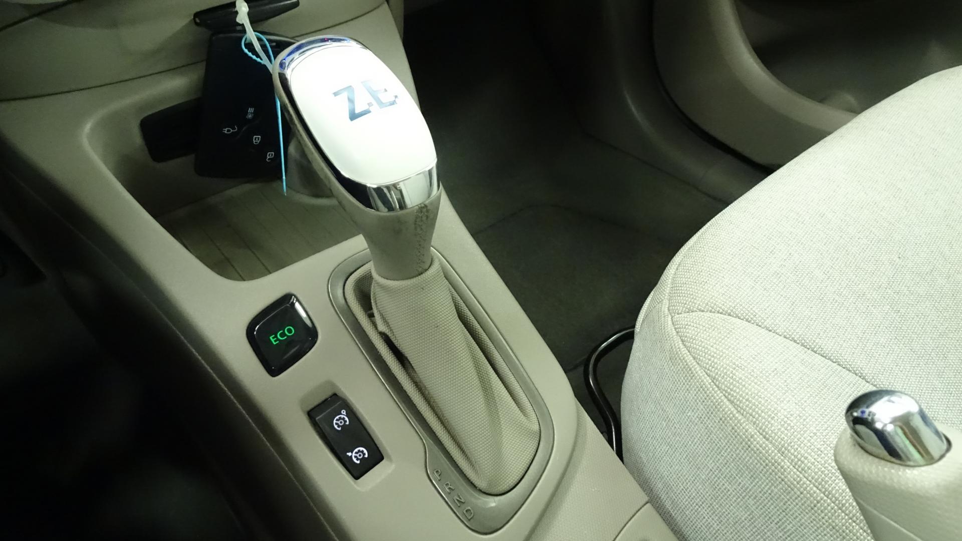 RENAULT ZOE Z.E. R90 2019  BERLINE Zen