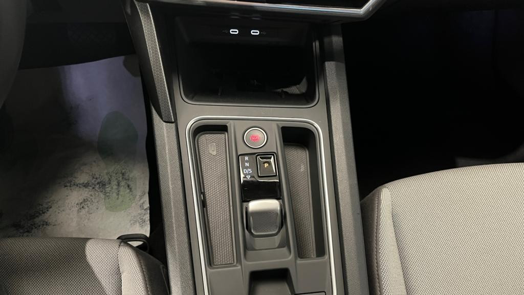 Nouvelle SEAT LEON 1.5 eTSI - 115 - DSG 7 BERLINE Style 