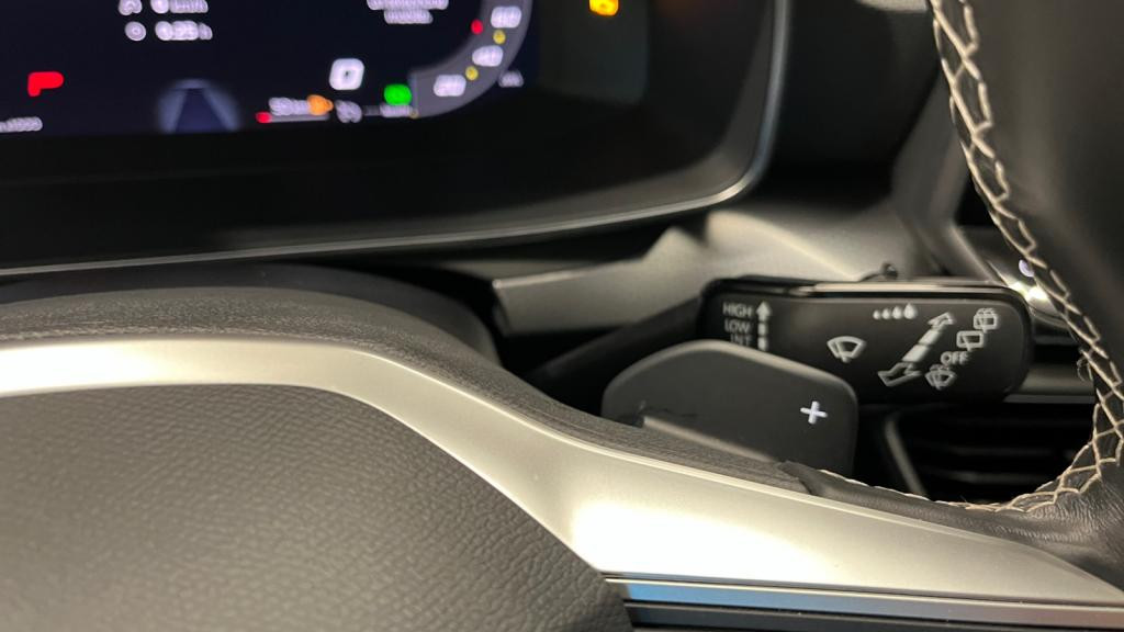 Nouvelle SEAT LEON 1.5 eTSI - 115 - DSG 7 BERLINE Style 