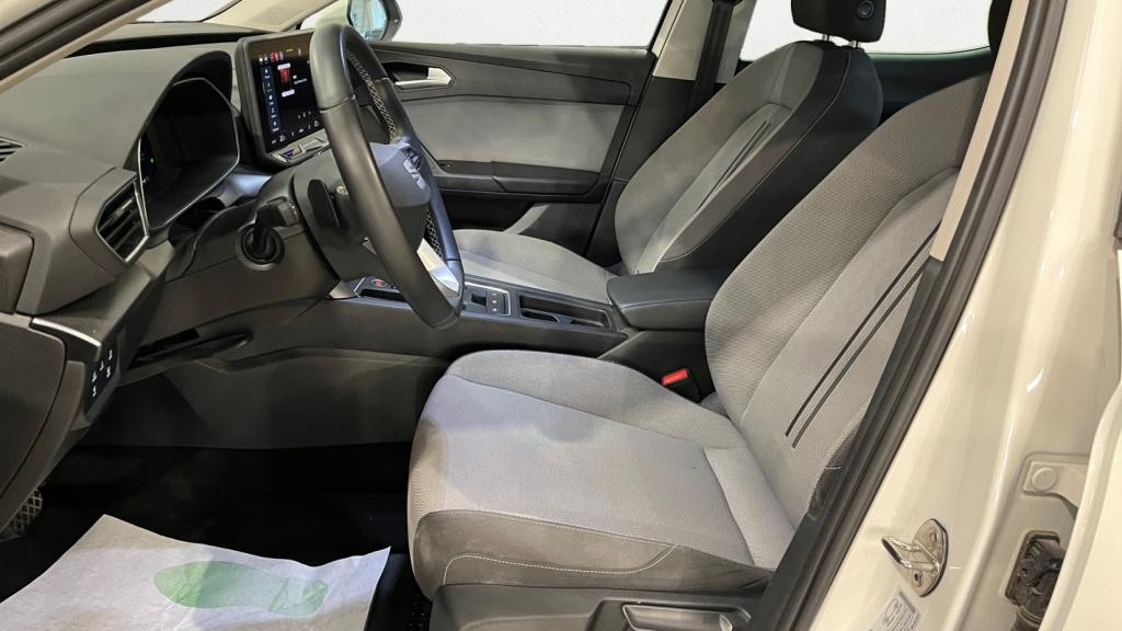 Nouvelle SEAT LEON 1.5 eTSI - 115 - DSG 7 BERLINE Style 