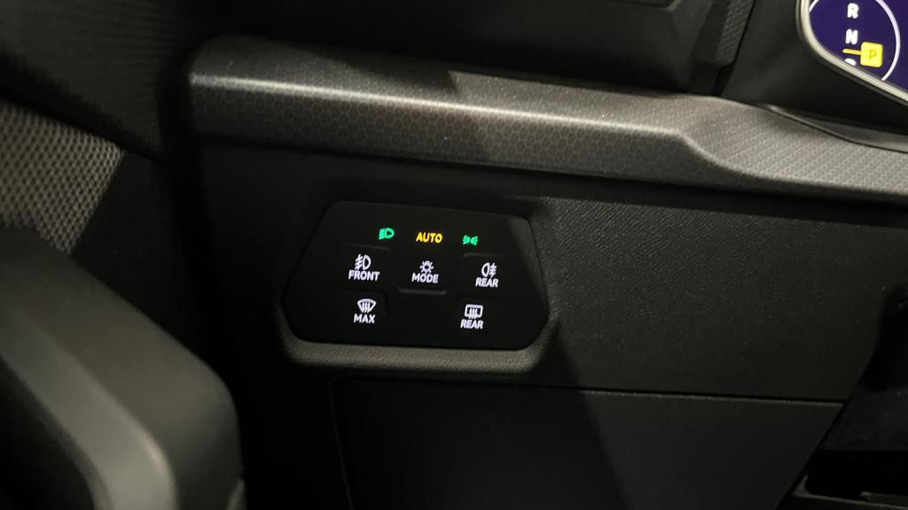 Nouvelle SEAT LEON 1.5 eTSI - 115 - DSG 7 BERLINE Style 