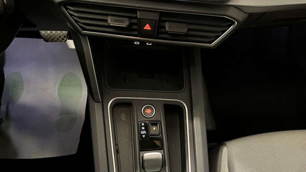 Nouvelle SEAT LEON 1.5 eTSI - 115 - DSG 7 BERLINE Style 