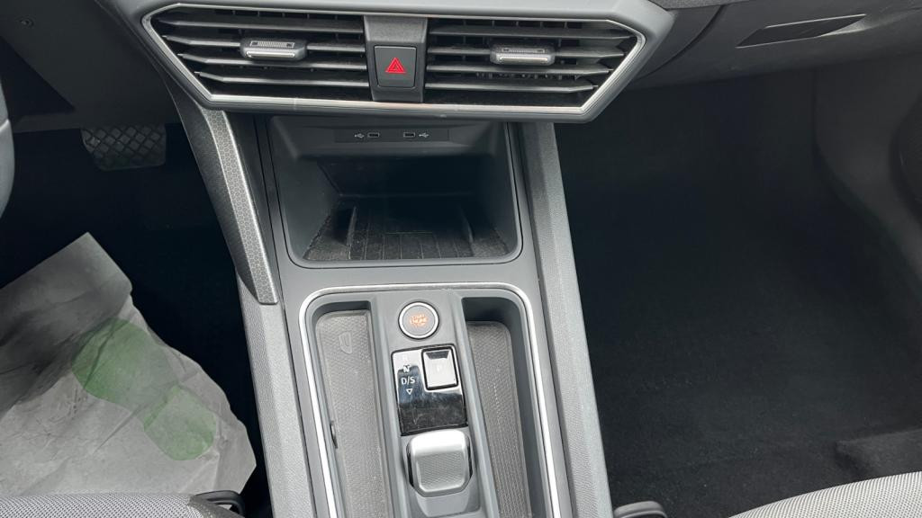 SEAT Leon Sportstourer 2.0 16V TDI - 150 - DSG 7 SPORTSTOURER BREAK Business 