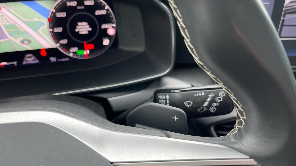 SEAT Leon Sportstourer 2.0 16V TDI - 150 - DSG 7 SPORTSTOURER BREAK Business 