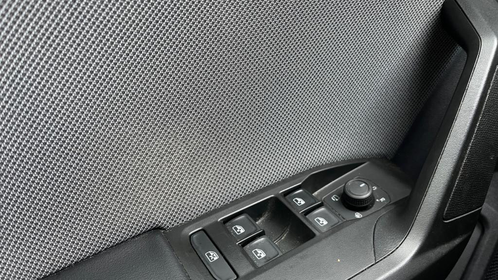 SEAT Leon Sportstourer 2.0 16V TDI - 150 - DSG 7 SPORTSTOURER BREAK Business 