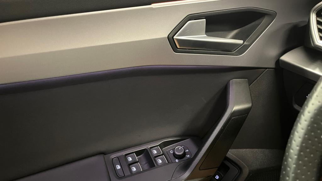 SEAT LEON 1.4 e-HYBRID - 204 - DSG 6  BERLINE FR 