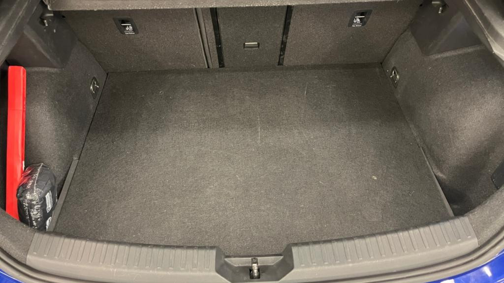 SEAT LEON 1.4 e-HYBRID - 204 - DSG 6  BERLINE FR 