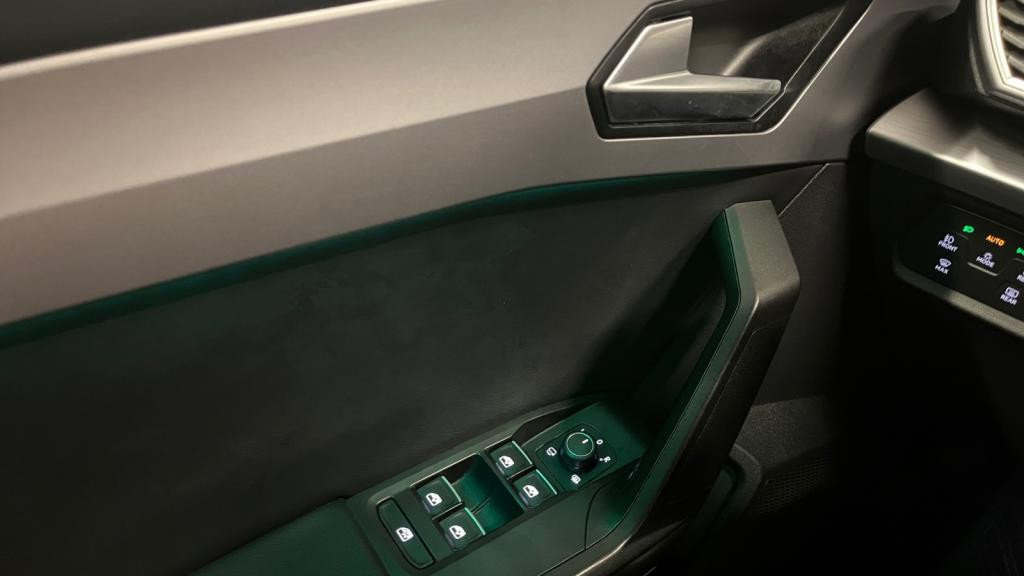 SEAT Leon Sportstourer 2.0 16V TDI - 150 - DSG 7 SPORTSTOURER BREAK FR 