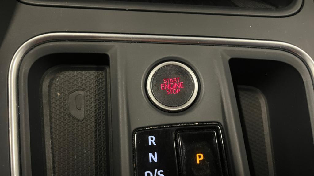 SEAT Leon Sportstourer 2.0 16V TDI - 150 - DSG 7 SPORTSTOURER BREAK FR 