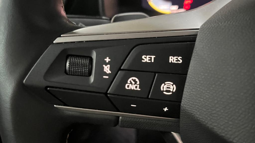 Nouvelle SEAT LEON 1.5 eTSI - 115 - DSG 7 BERLINE Style 