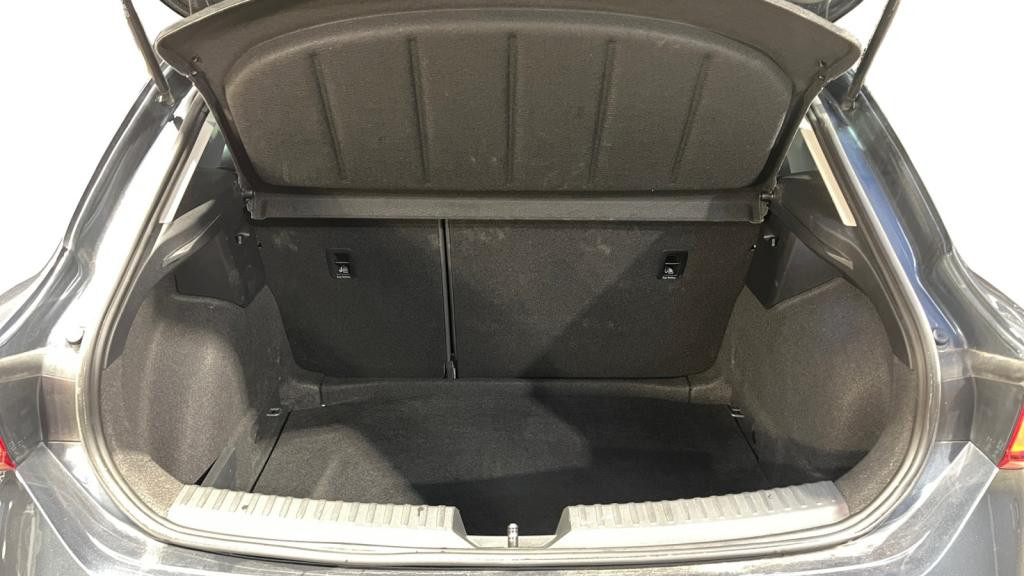 Nouvelle SEAT LEON 1.5 eTSI - 115 - DSG 7 BERLINE Style 