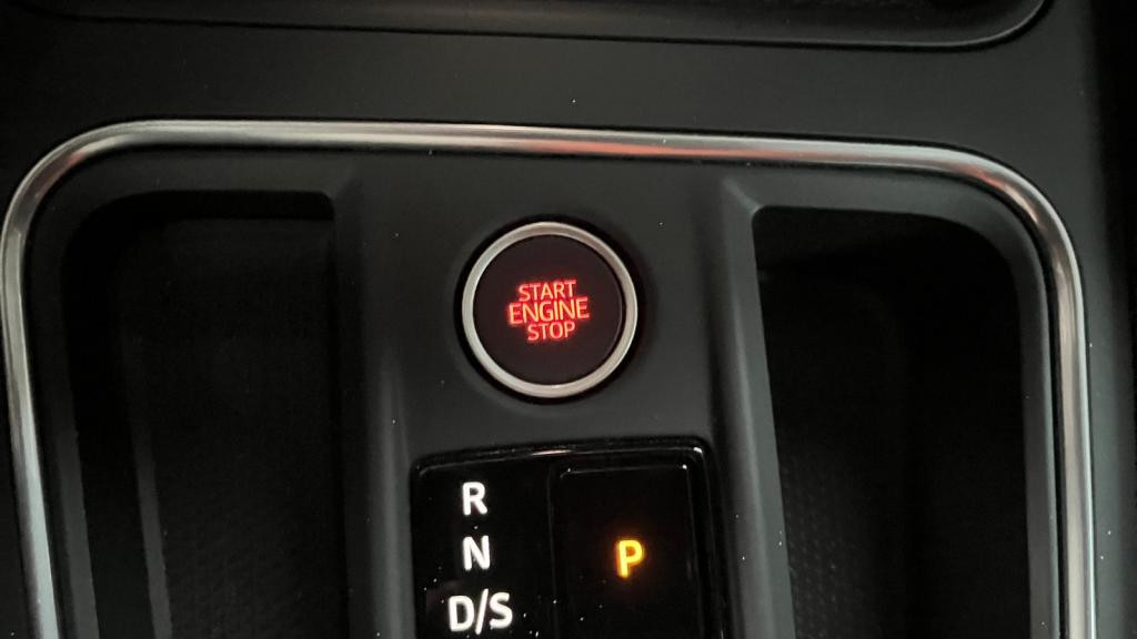 Nouvelle SEAT LEON 1.5 eTSI - 115 - DSG 7 BERLINE Style 