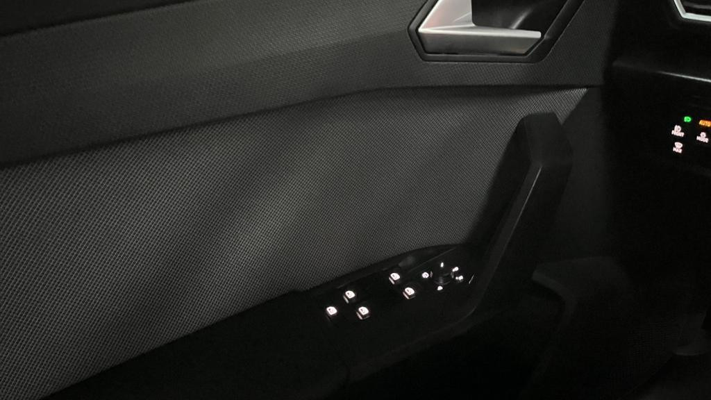 Nouvelle SEAT LEON 1.5 eTSI - 115 - DSG 7 BERLINE Style 